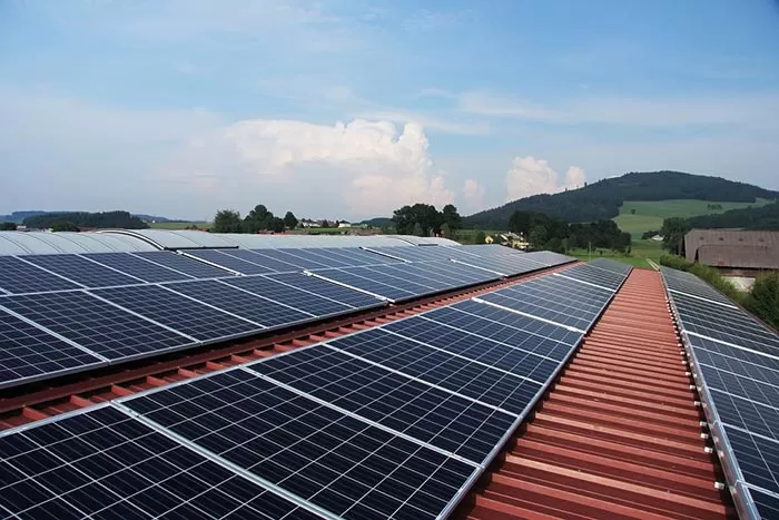 Fördelar med solceller för bostadsrättsföreningar i Sverige Fördelar med solceller för bostadsrättsföreningar i Sverige - Solceller för Olika Tillämpningar