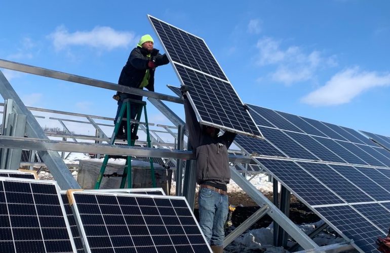 Solceller Prisutveckling: Vad Påverkar Kostnaden och Framtida Trender - Kostnad och Priser för Solceller